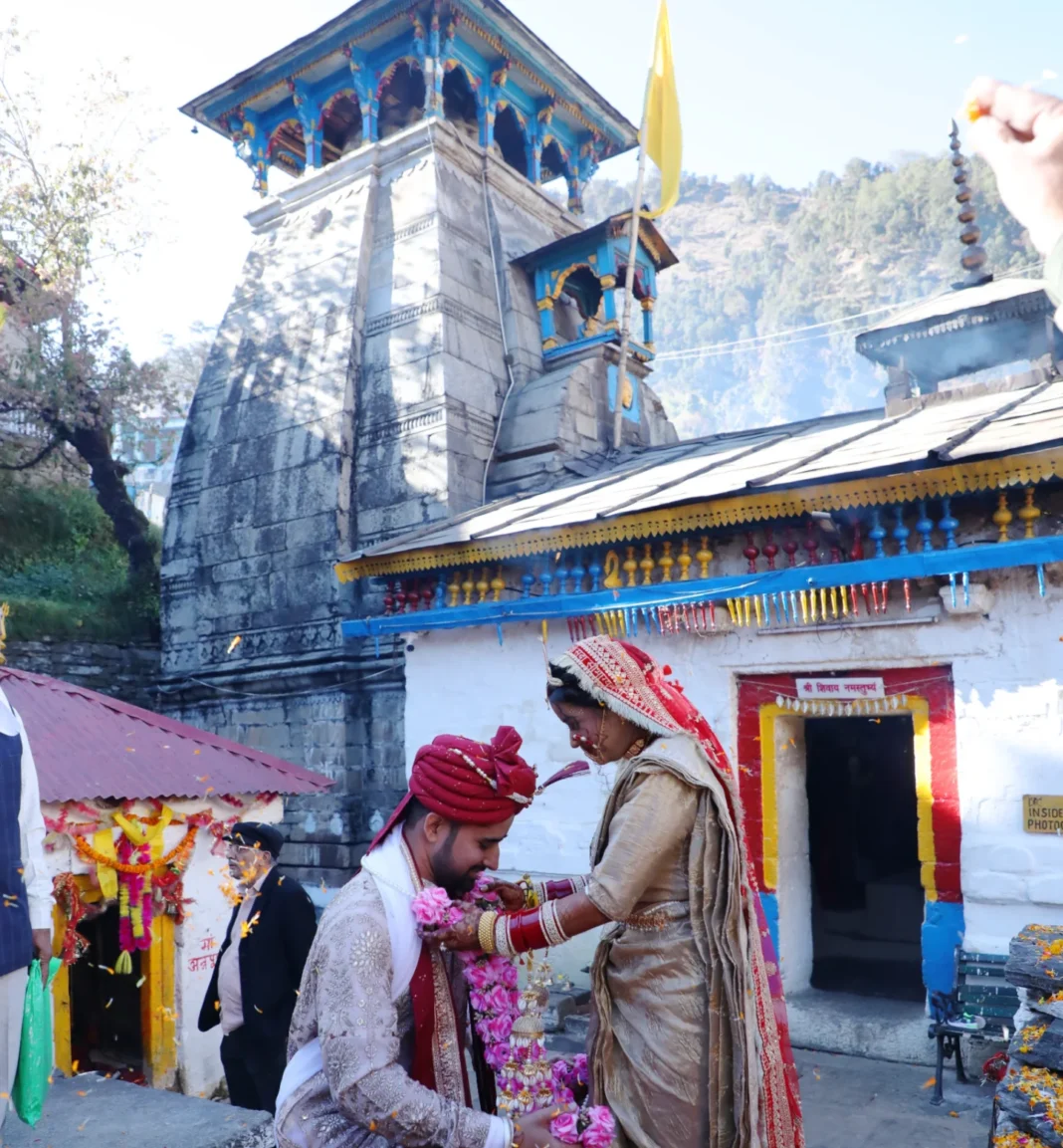 marriage at triyuginarayan temple